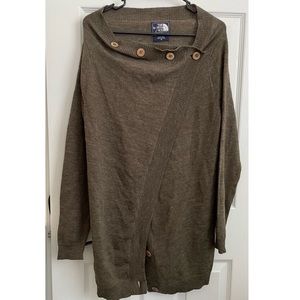 Women’s North Face hide away cardigan sweater
